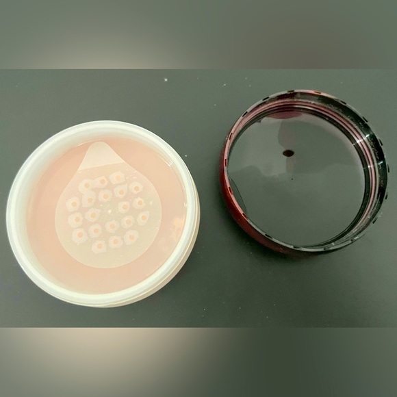 Shiseido The Makeup Loose Powder - Picture 4 of 6